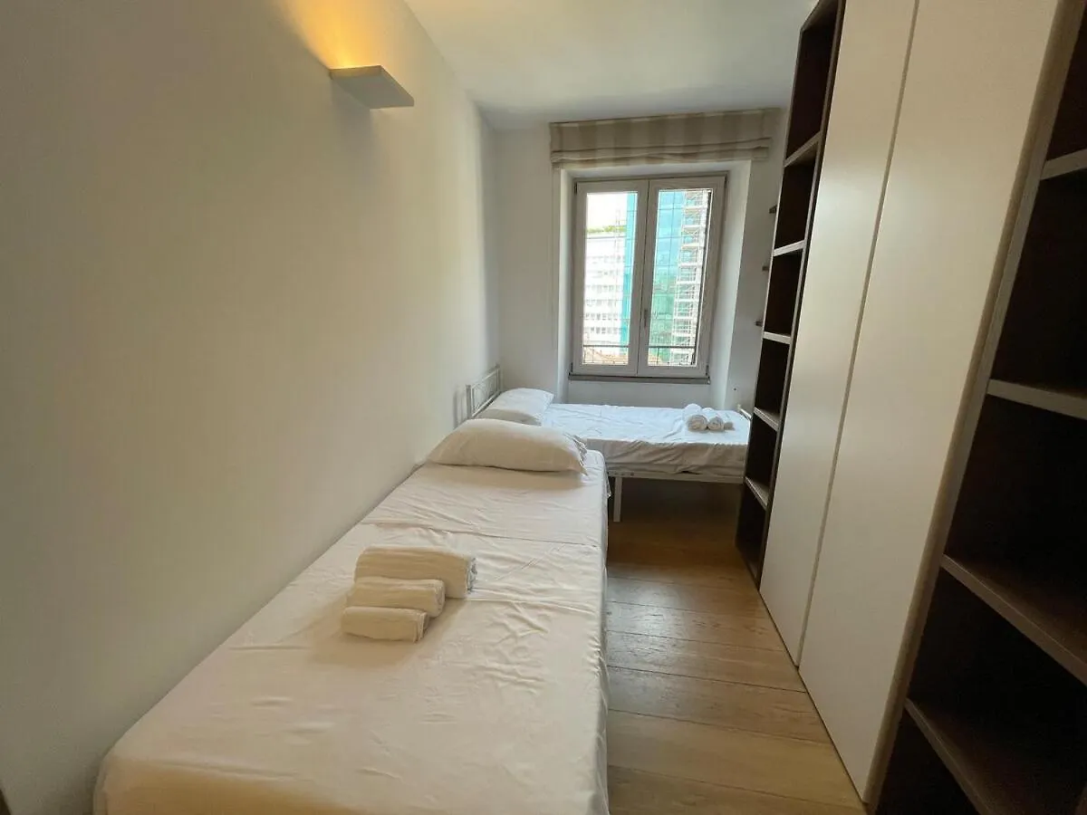 מילאנו Luxury Brera Apartment - Corso Como 9 0*,  איטליה